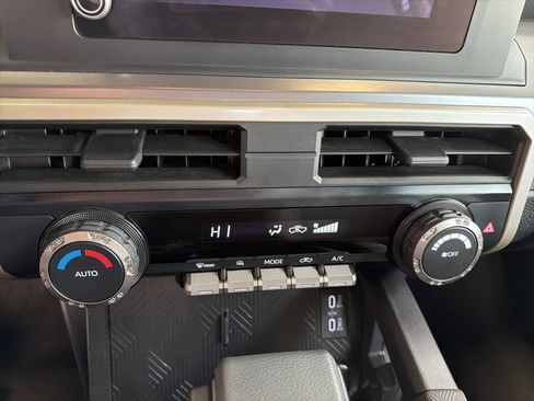 Used 2025 Toyota Tacoma TRD Off-Road image 24