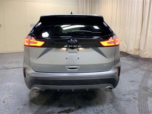 Certified 2024 Ford Edge Titanium image 4