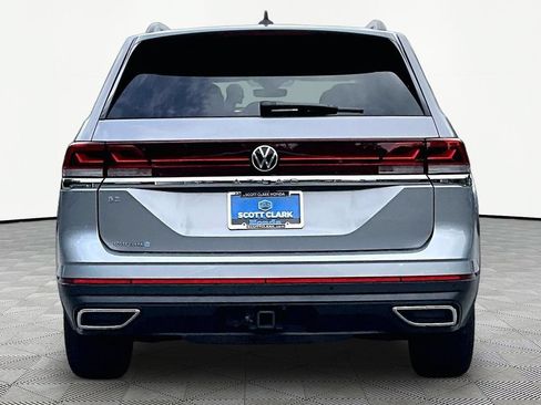 Used 2025 Volkswagen Atlas SE FWD image 6