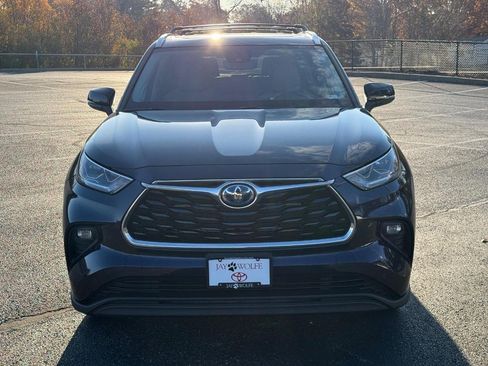 Certified 2022 Toyota Highlander Limited image 12