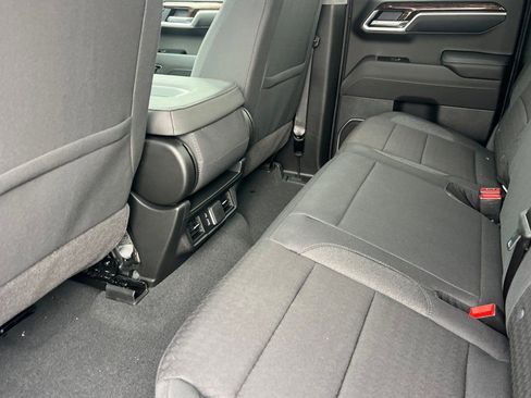 New 2026 GMC Sierra 1500 SLE w/ X31 Off-Road Package image 9