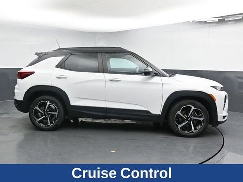 Used 2023 Chevrolet TrailBlazer RS w/ Sun and Liftgate Package image 13