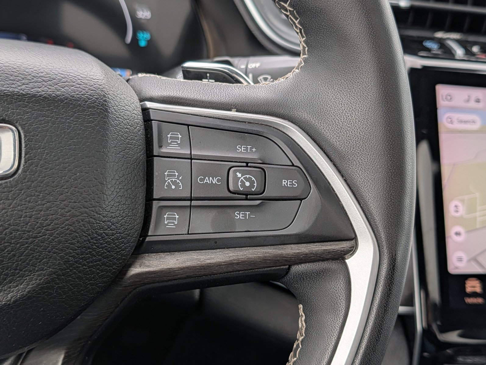 Used 2024 Jeep Grand Cherokee Limited 4xe AWD/4WD image 29