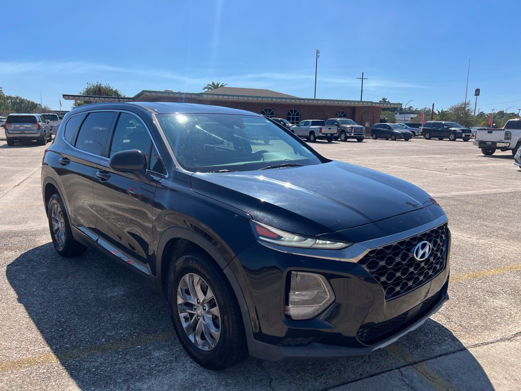 Used 2019 Hyundai Santa Fe SE FWD image 2