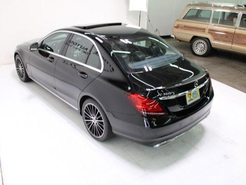 Used 2019 Mercedes-Benz C 300 Sedan image 16