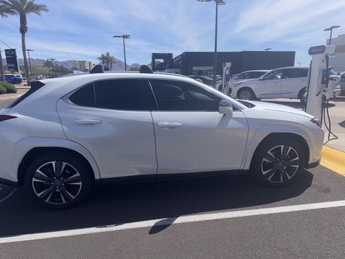 Used 2024 Lexus UX 250h 250h Premium image 7