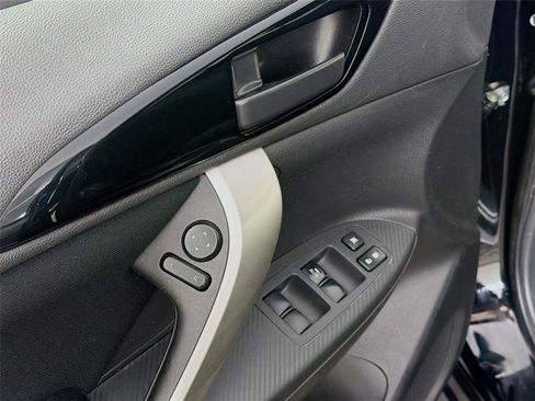 Used 2024 Mitsubishi Eclipse Cross ES AWD/4WD image 18