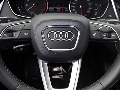 Used 2022 Audi Q5 2.0T Premium image 19