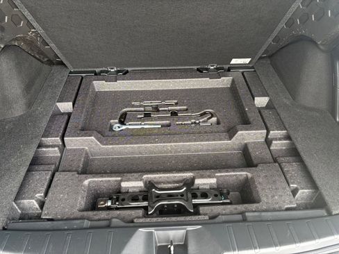 Used 2020 Subaru Outback Touring XT image 32