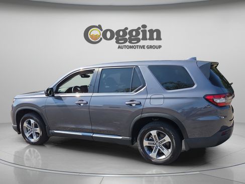 Used 2024 Honda Pilot EX-L image 3
