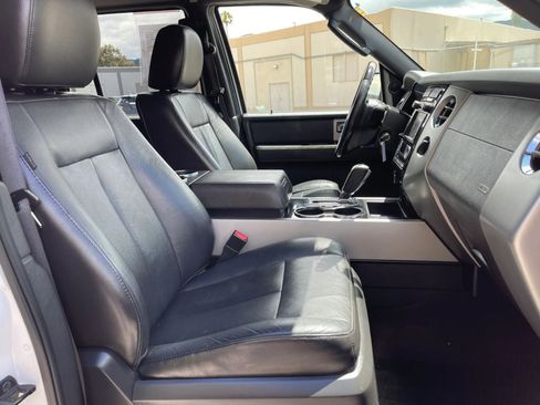 Used 2013 Ford Expedition EL Limited RWD image 24
