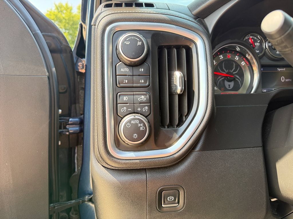 Used 2019 Chevrolet Silverado 1500 RST w/ All-Star Edition AWD/4WD image 17