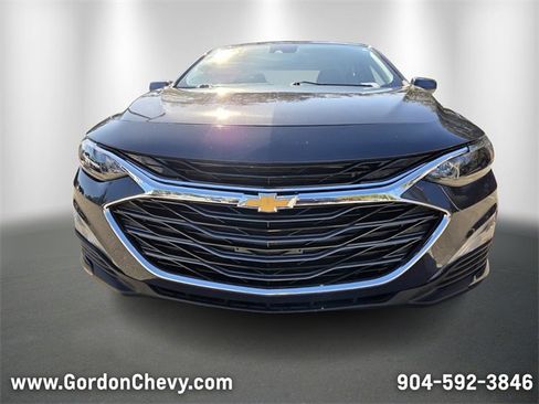Used 2025 Chevrolet Malibu LT image 9