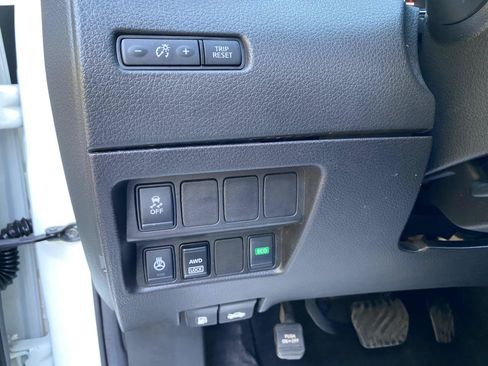 Used 2018 Nissan Rogue Sport AWD image 63