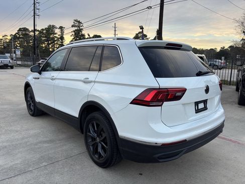 Used 2024 Volkswagen Tiguan SE image 11