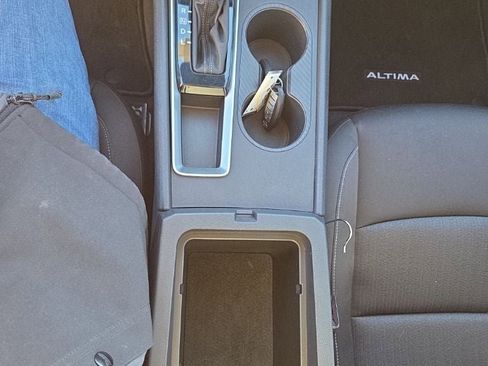 Used 2022 Nissan Altima 2.5 S image 21