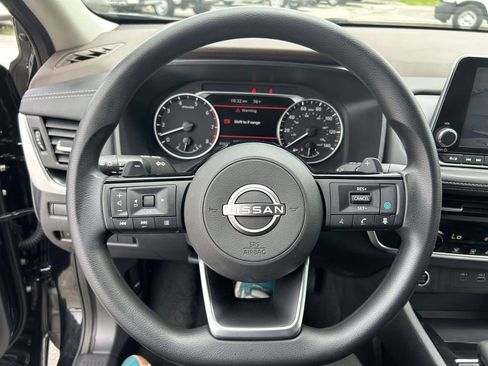 Used 2023 Nissan Rogue SV FWD image 34