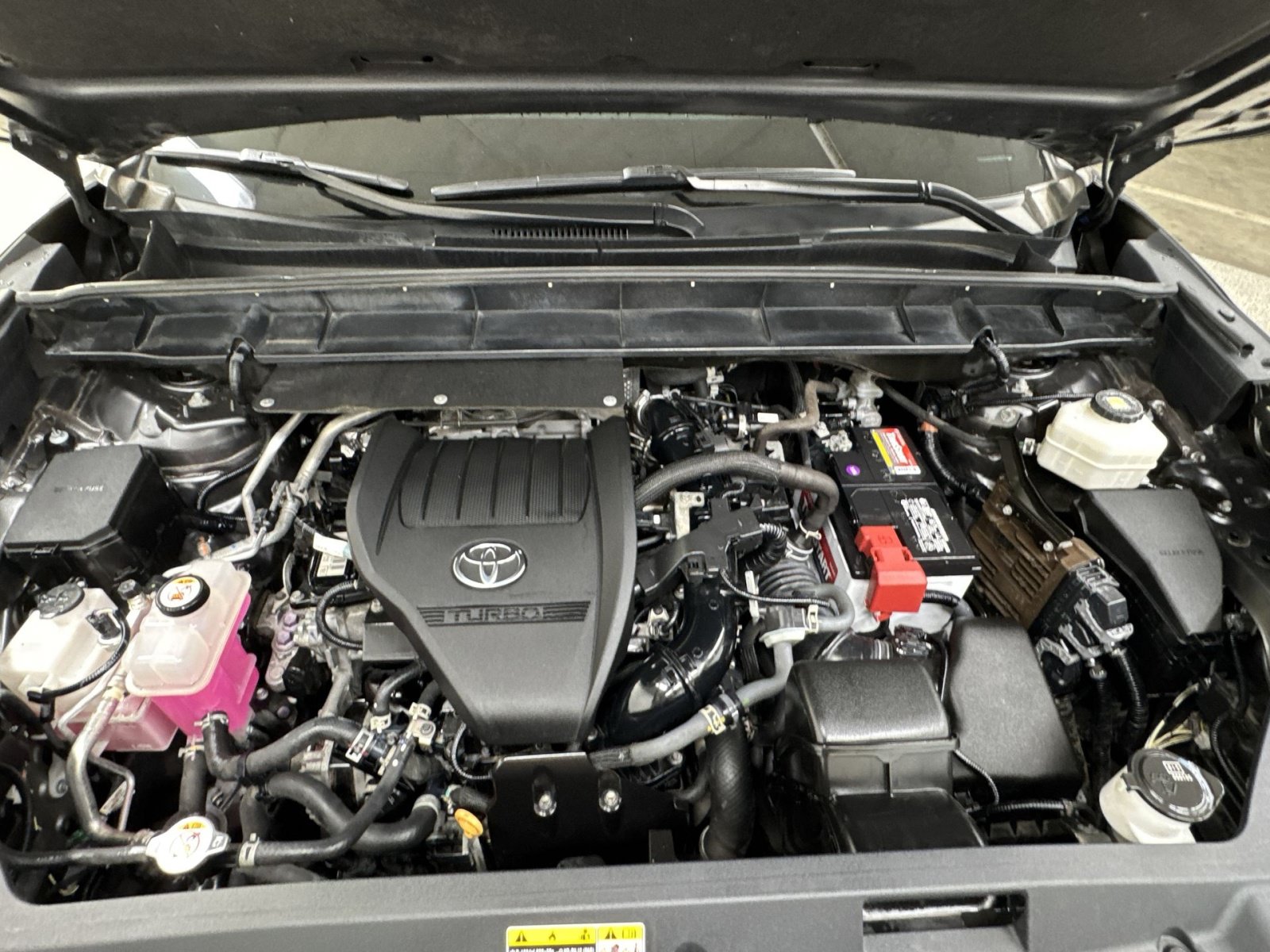 Used 2023 Toyota Highlander LE AWD/4WD image 41