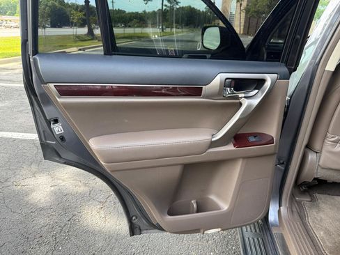 Used 2017 Lexus GX 460 AWD/4WD image 15