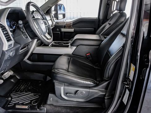 Used 2019 Ford F250 Lariat w/ Lariat Ultimate Package image 15