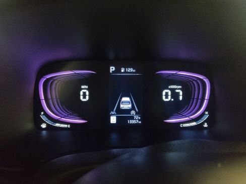 Used 2023 Kia Soul LX FWD image 23