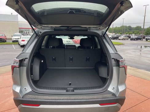 New 2025 Chevrolet Equinox LT w/ Safety and Technology Package image 14