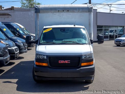 Used 2019 GMC Savana 3500 Extended w/ Driver Convenience Package image 4
