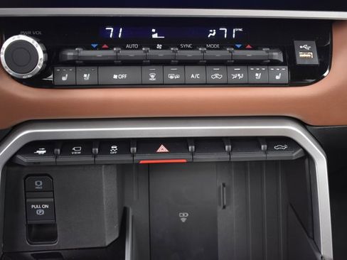 Used 2025 Toyota Tundra 1794 Edition image 28