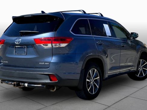 Used 2017 Toyota Highlander XLE AWD/4WD image 13
