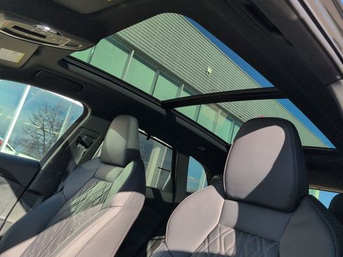 New 2025 Audi SQ5 Premium Plus image 17