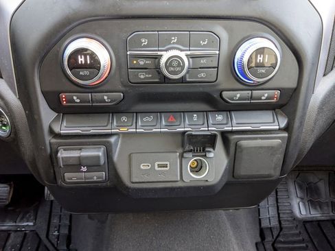 Used 2019 GMC Sierra 1500 SLE w/ SLE Value Package image 22