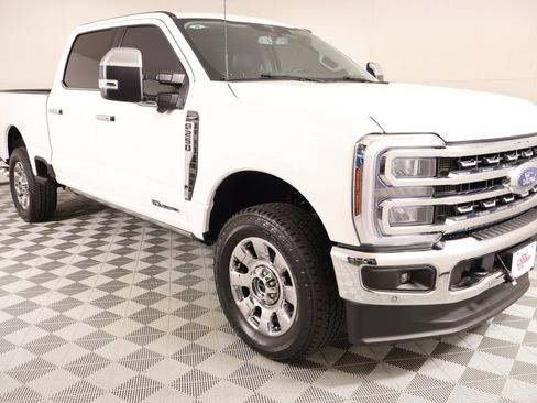 Used 2025 Ford F250 Lariat w/ Lariat Ultimate Package AWD/4WD image 1