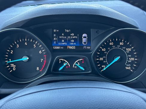 Used 2017 Ford Escape Titanium image 34