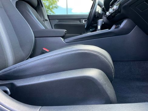 Certified 2025 Honda Civic Sport image 30
