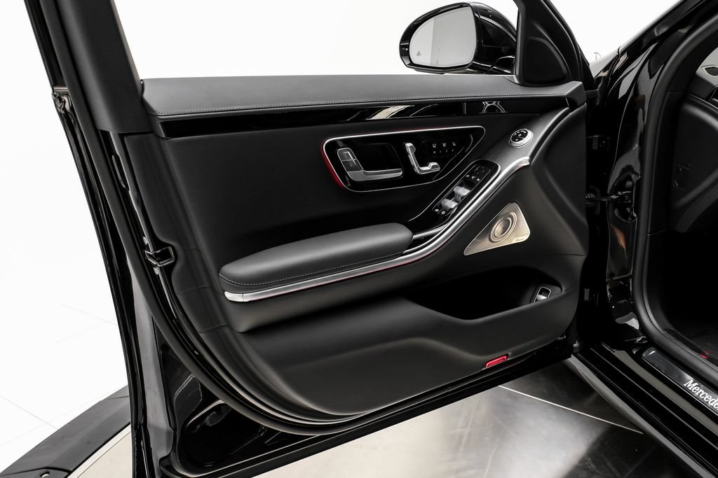 Used 2025 Mercedes-Benz S 500 4MATIC image 40
