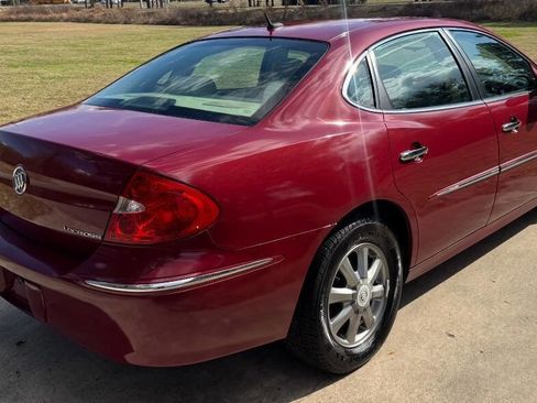 Used 2009 Buick LaCrosse CX image 4