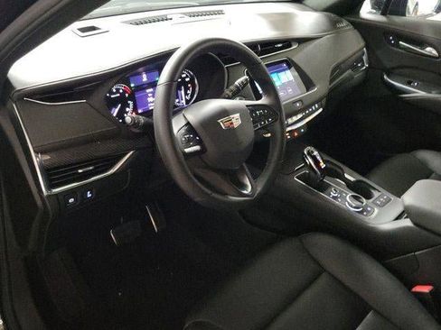 Certified 2023 Cadillac XT4 Sport FWD image 10
