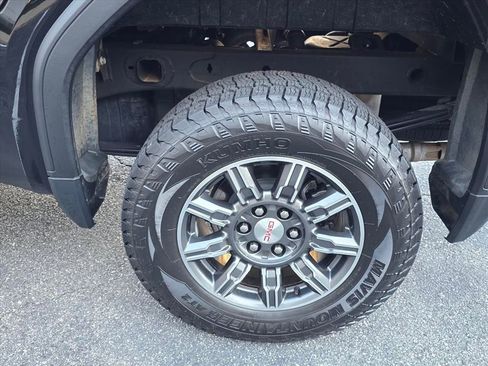 Certified 2024 GMC Sierra 1500 AT4 w/ Technology Package image 11