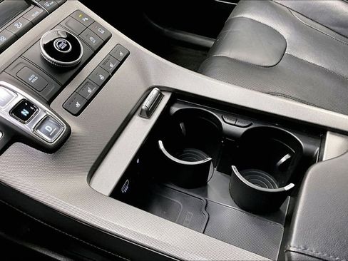 Used 2022 Hyundai Palisade Calligraphy image 14