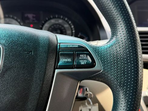Used 2013 Honda Odyssey LX image 23