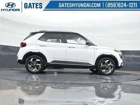 New 2025 Hyundai Venue Limited image 41