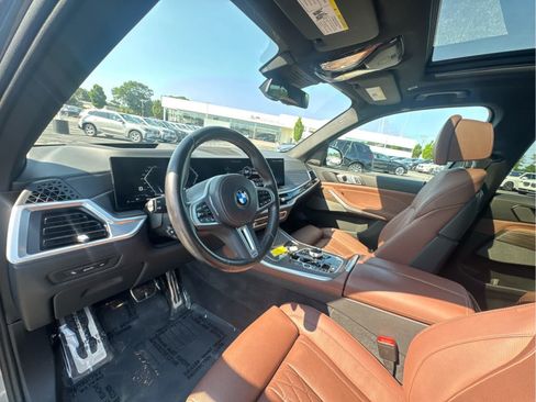 Used 2024 BMW X5 M60i AWD/4WD image 11