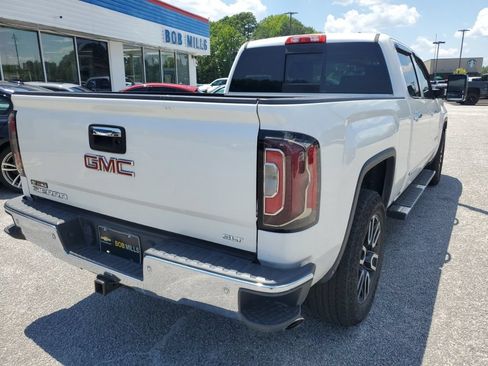 Used 2017 GMC Sierra 1500 SLT AWD/4WD image 4