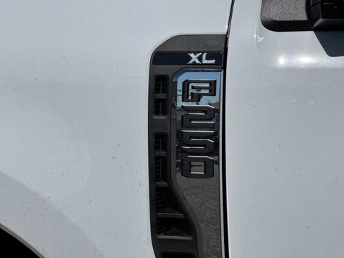 New 2026 Ford F250 XL w/ FX4 Off-Road Package image 28