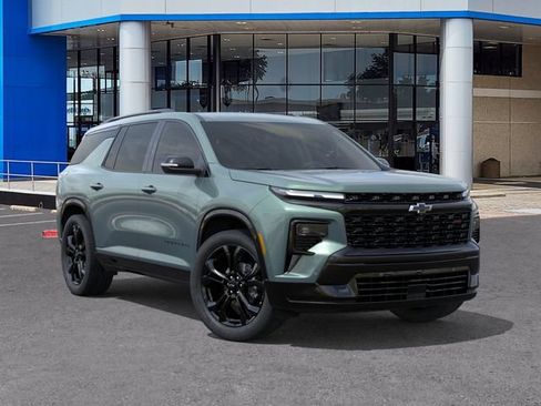 New 2027 Chevrolet Traverse RS w/ LPO, Floor Liner Package FWD image 7