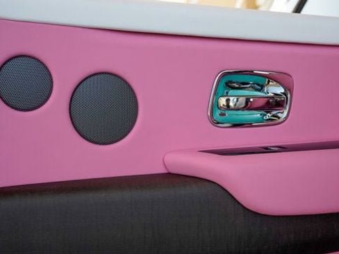 Used 2024 Rolls-Royce Cullinan image 90