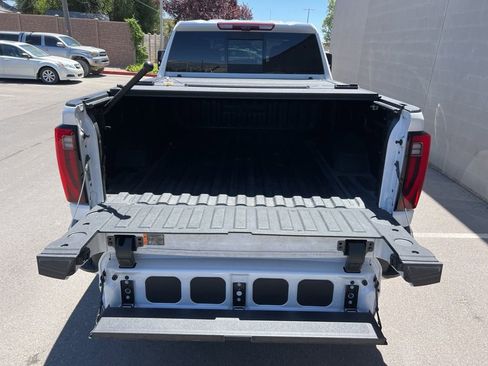 Used 2025 GMC Sierra 2500 Denali w/ Denali Reserve Package AWD/4WD image 30