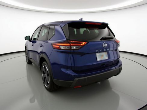 Used 2025 Nissan Rogue SV AWD/4WD image 6