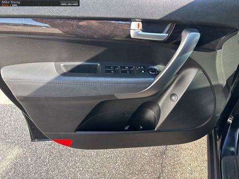 Used 2014 Kia Sorento LX FWD image 13
