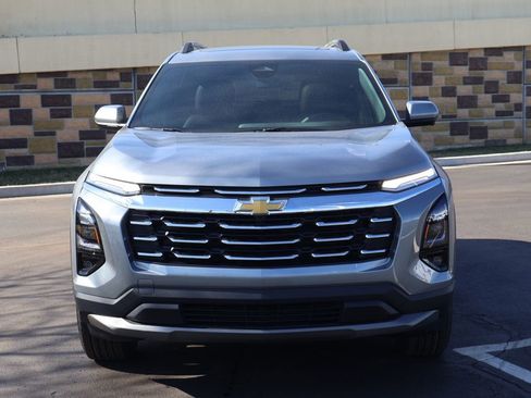 New 2026 Chevrolet Equinox LT w/ Convenience Package II image 2